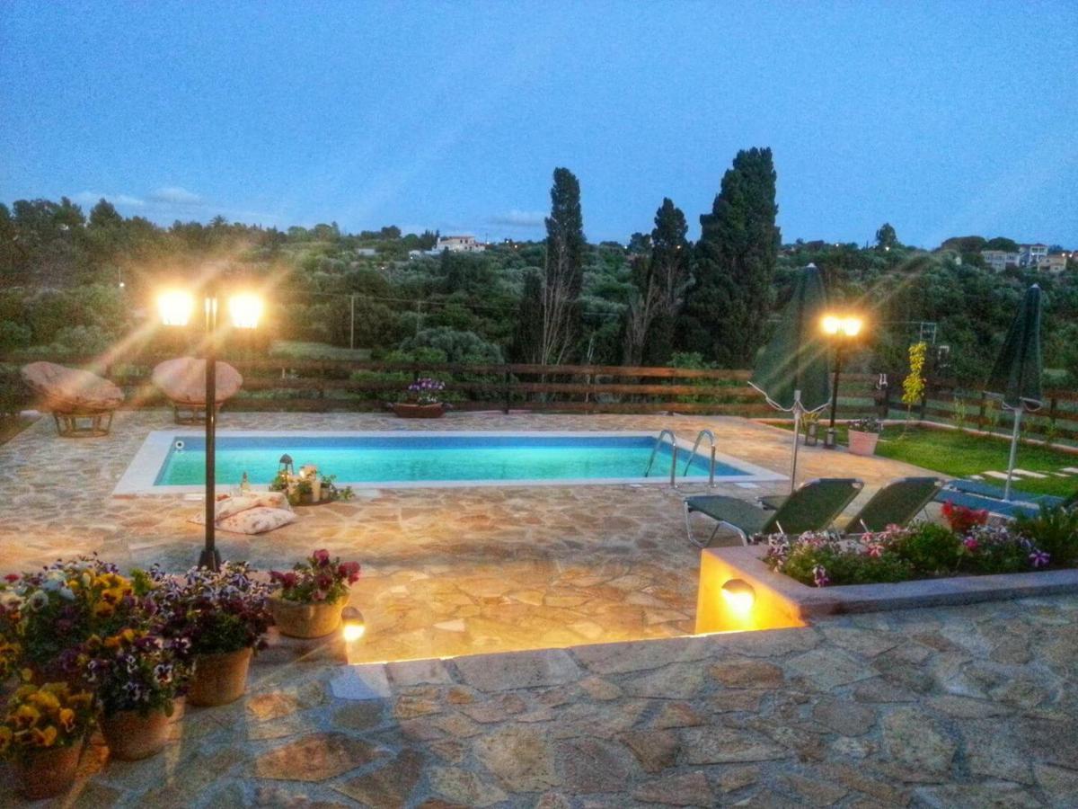 Villa Cottage Kantrillies Fokata ภายนอก รูปภาพ