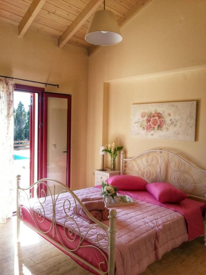 Villa Cottage Kantrillies Fokata ภายนอก รูปภาพ