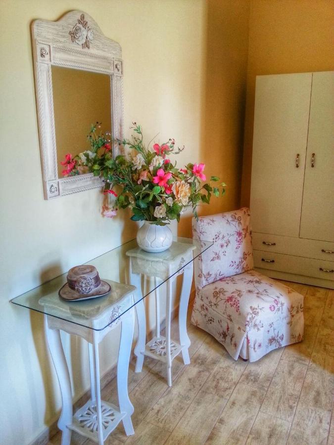 Villa Cottage Kantrillies Fokata ภายนอก รูปภาพ