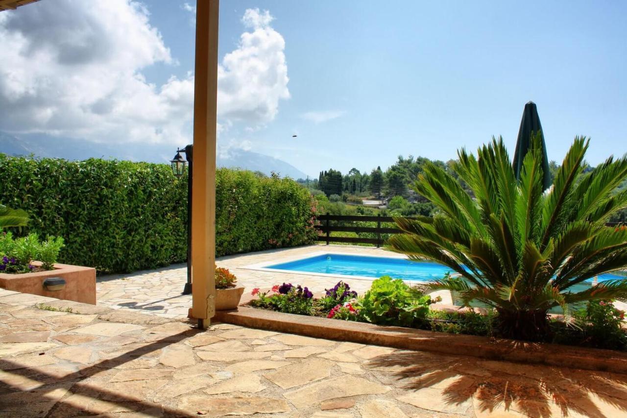 Villa Cottage Kantrillies Fokata ภายนอก รูปภาพ