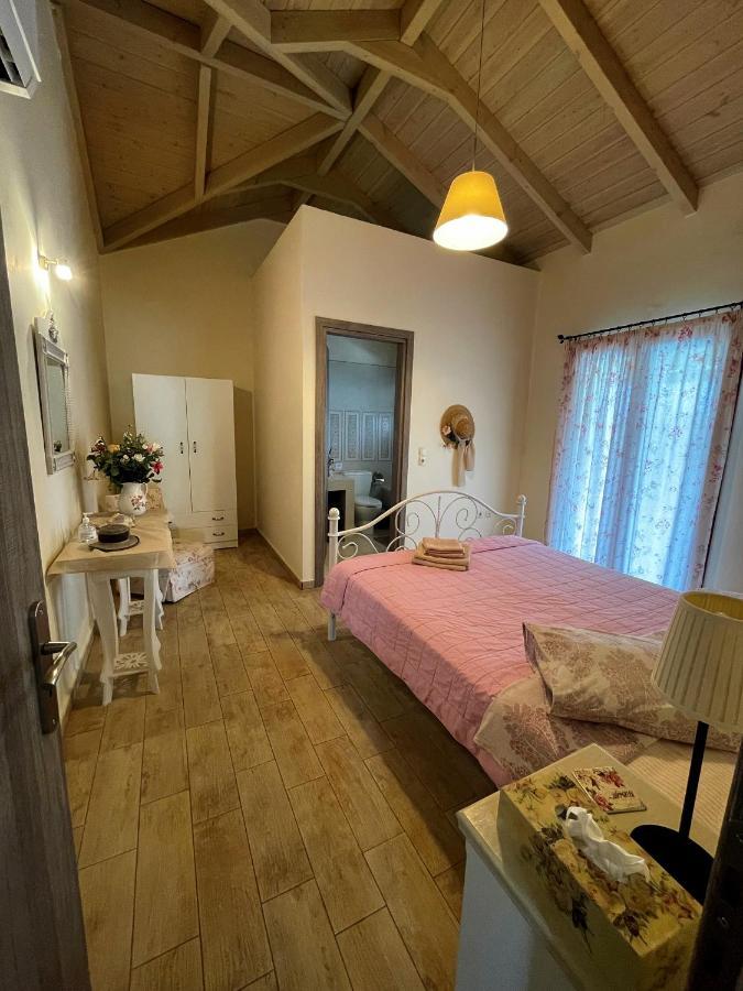 Villa Cottage Kantrillies Fokata ภายนอก รูปภาพ